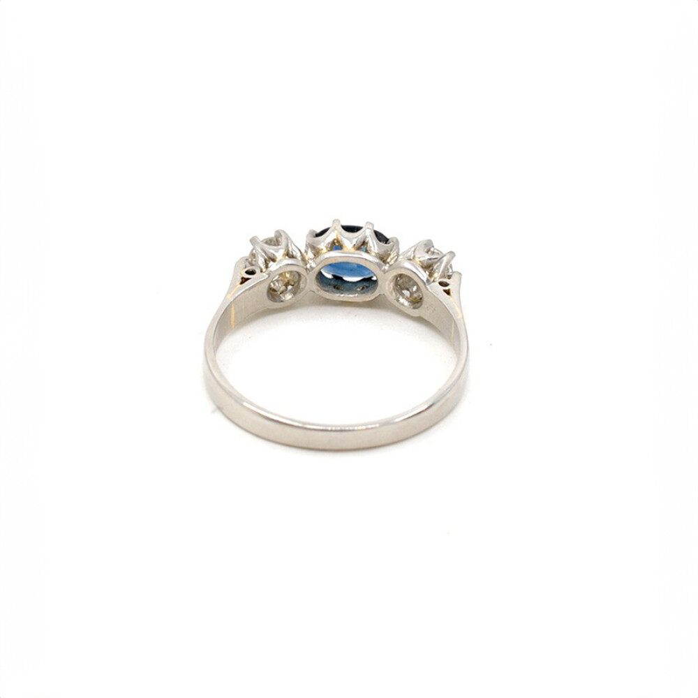 Anillo Estilo Antiguo En Platino Con Brillantes Y Zafiros Anillo Estilo Antiguo En Platino Con Brillantes Y Zafiros