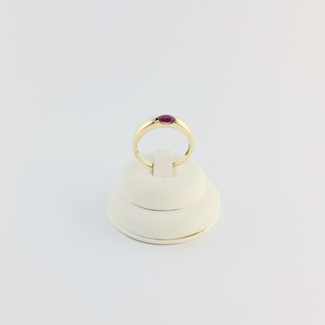 Anillo de oro 9 ktes con Rubí. Anillo de oro 9 ktes con Rubí.