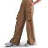 Pantalón Nike Sportswear Everything Wovens de Mujer Crema