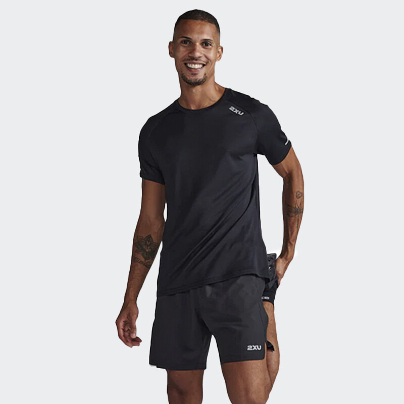 Remera 2XU Aero Tee Negro
