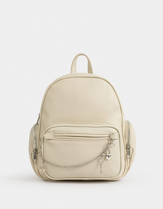 Mochilas Urbanas Mochila Con Charms - Blanco Crudo