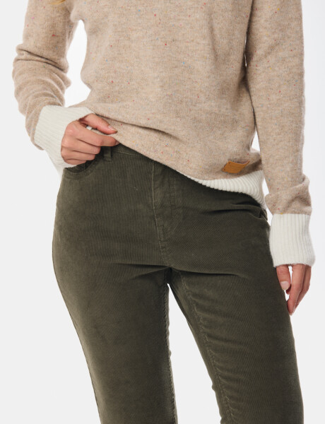 PANTALON DE PANA CON SPANDEX Verde