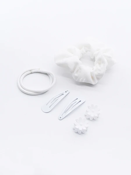 COLEROS Y BROCHES PACK X 4 BLANCO
