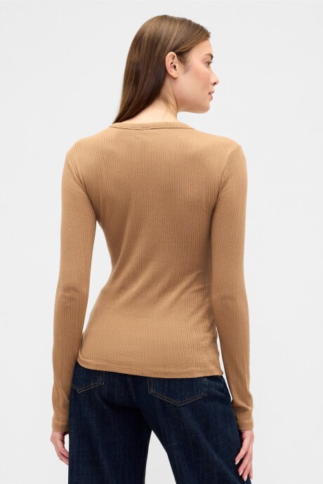 Remera Rib Mujer Kola Nut