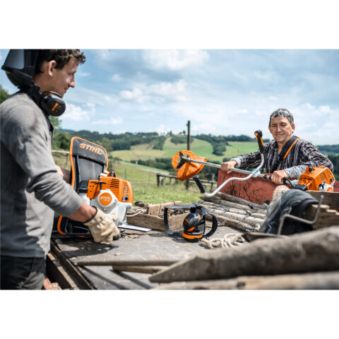 Desmalezadora Stihl FS-235 Basica 2.1 HP Desmalezadora Stihl FS-235 Basica 2.1 HP