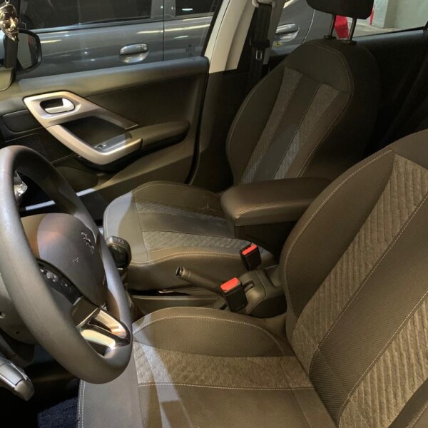 Apoya Brazo Auto Peugeot 208 Ecocuero Apoya Brazo Auto Peugeot 208 Ecocuero