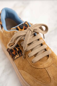 Zapatilla Combinada Cuero Camel