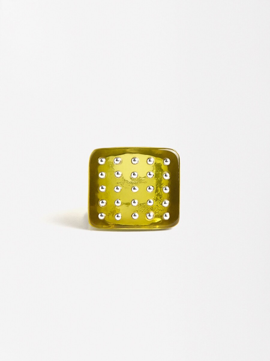 Anillo Cuadrado Con Detalles De Puntos verde