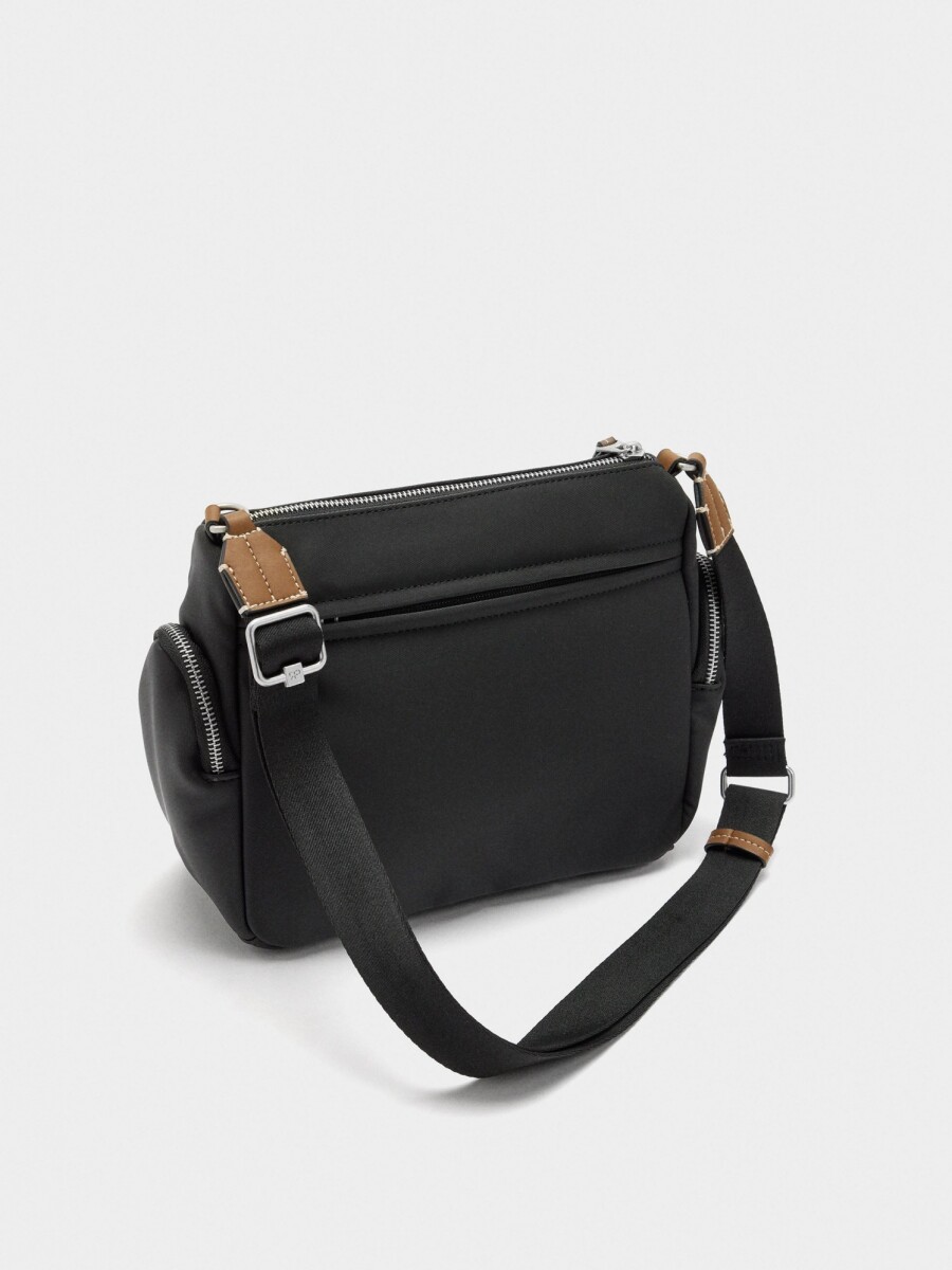Bolso Bandolera Con Bolsos Exteriores negro