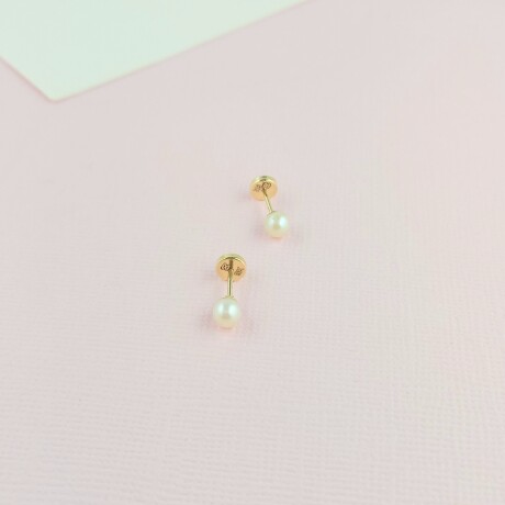 Abridores de Oro 18k con perla de río. Abridores de Oro 18k con perla de río.