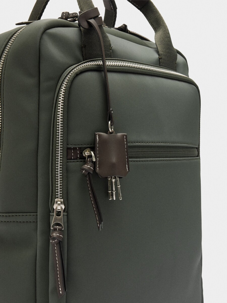 Mochila Para Portátil De 15" Efecto Nylon caqui
