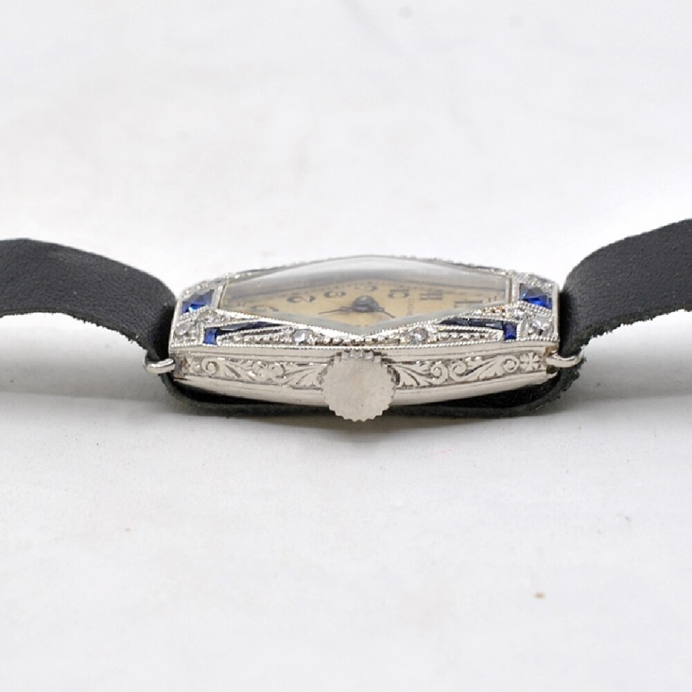 Longines Lady Art Deco Platino, Diamantes Y Piedras Azules. Año 1929'S Calibre 745. Longines Lady Art Deco Platino, Diamantes Y Piedras Azules. Año 1929'S Calibre 745.
