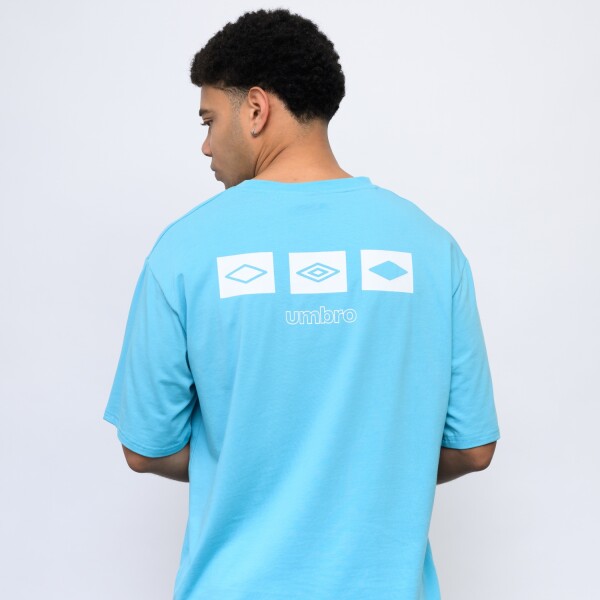 REMERA TRUCKER Umbro Hombre 079