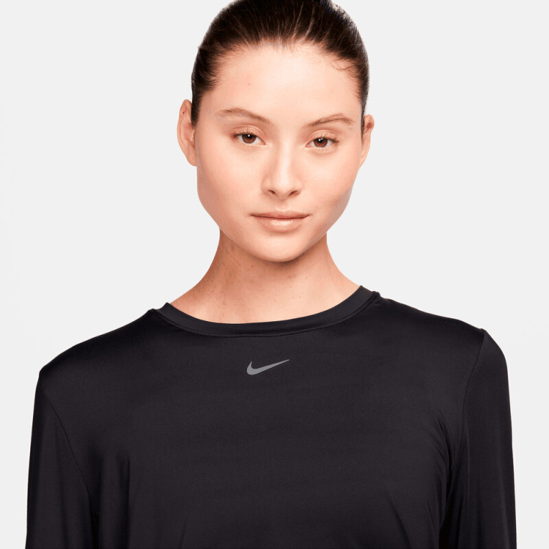 Remera Nike One Classic de Mujer Negro