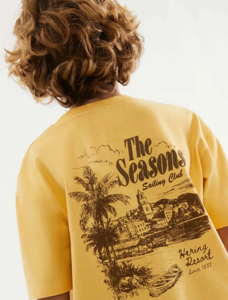CAMISETA INFANTIL CON ESTAMPA AMARILLO