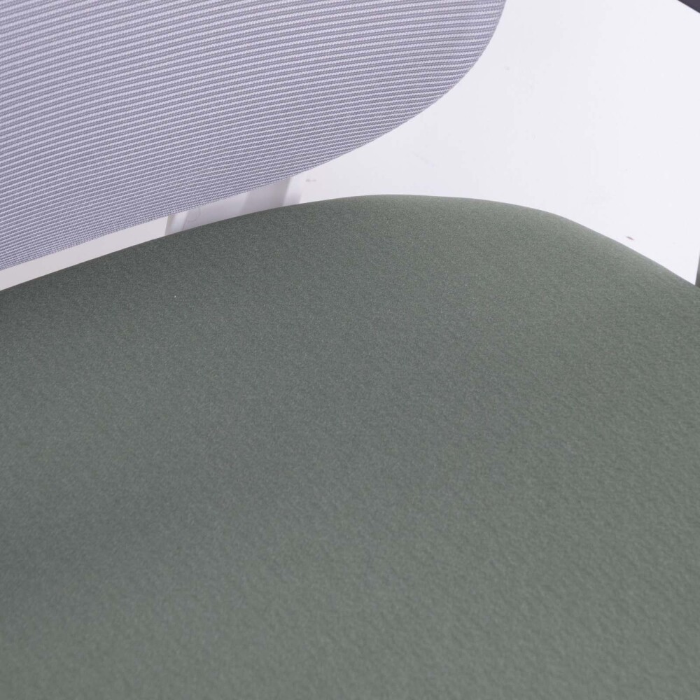 SILLA DE OFICINA MALLA BLANCO DAMASCO