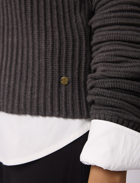Sweater estructuras gris oscuro