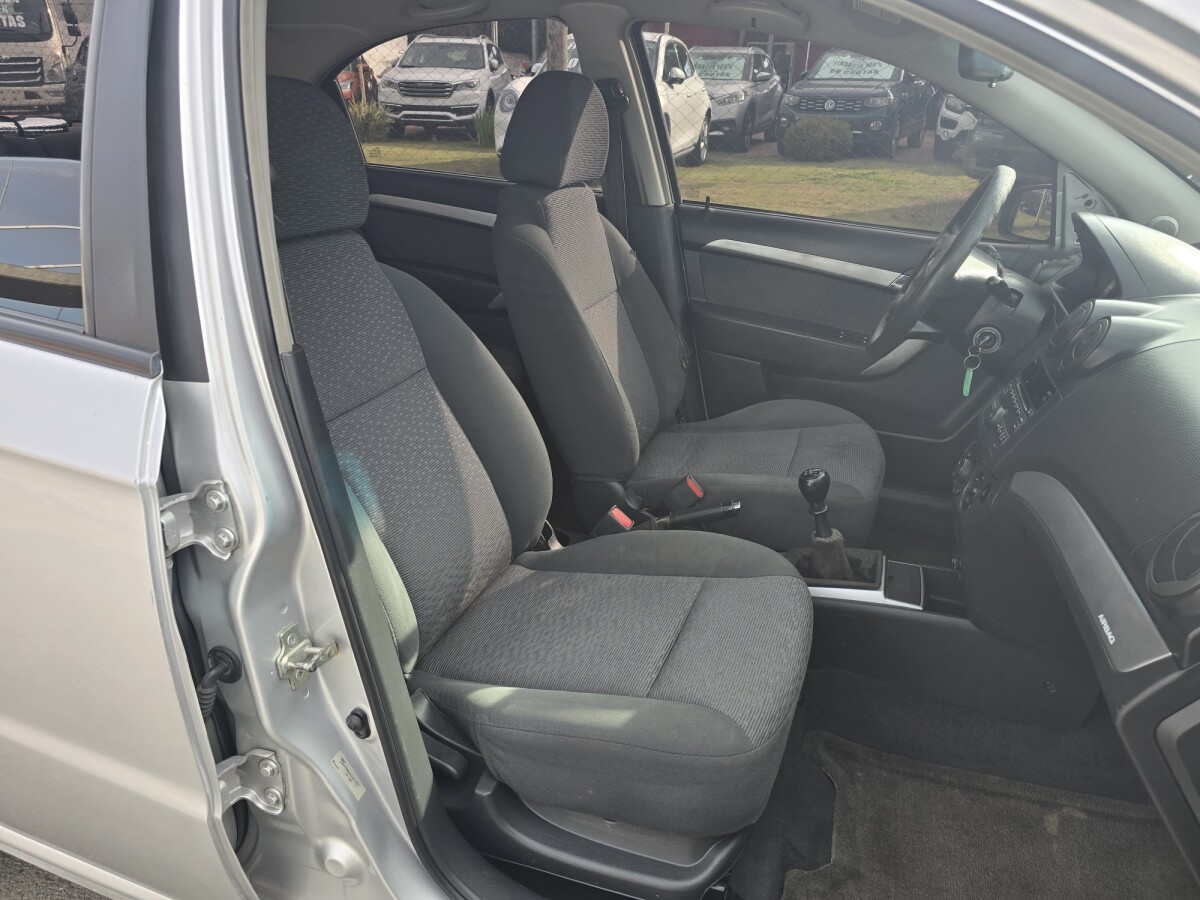 Chevrolet Aveo 1.6 LT Extra Full | Permuta / Financia Chevrolet Aveo 1.6 LT Extra Full | Permuta / Financia