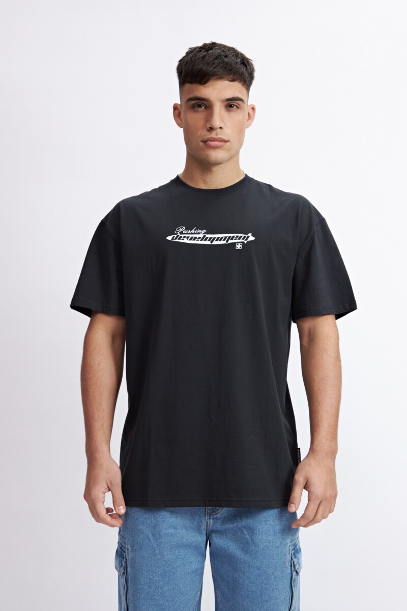 REMERA PUSHING - NEGRO 