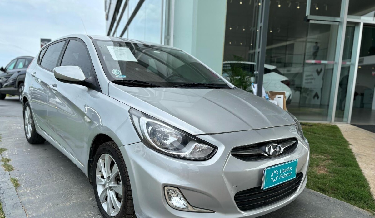 Hyundai Accent 1.4 GL - 2014 Hyundai Accent 1.4 GL - 2014