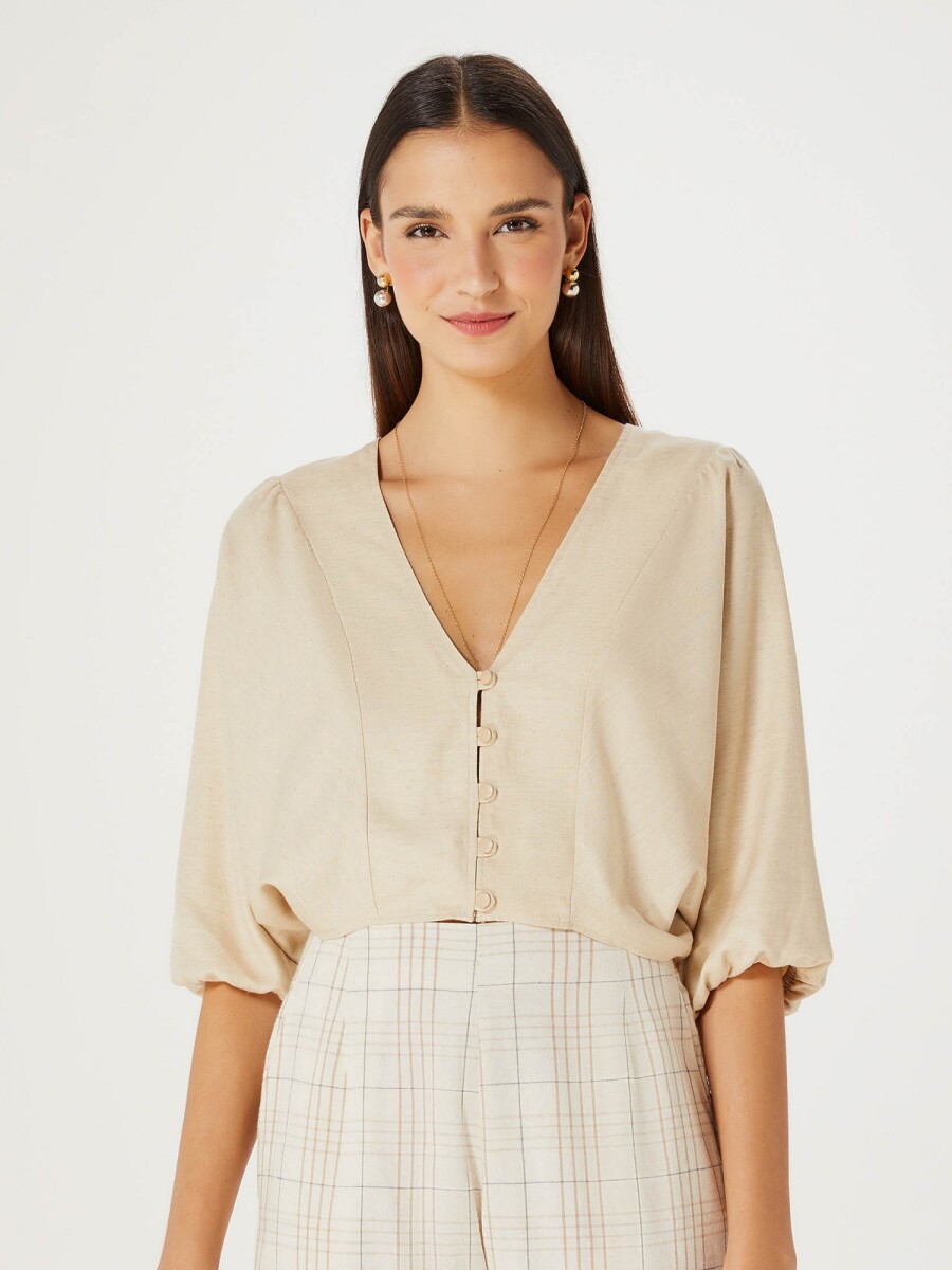 BLUSA CON MANGAS ABULLONADAS - BEIGE 