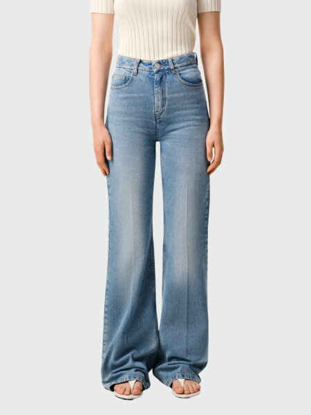 AMI PARIS - Vaquero Corte Acampanado Rojo