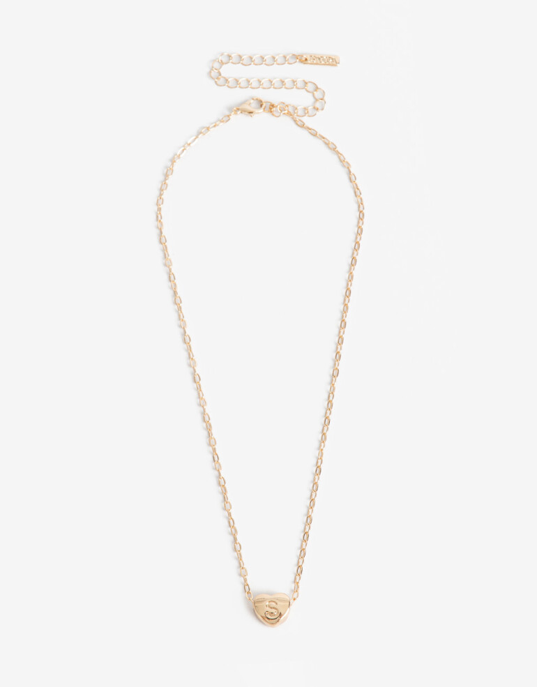 Cadena Corta con Dije Metal Cadena Con Dije Corazón Inicial "s" - Dorado