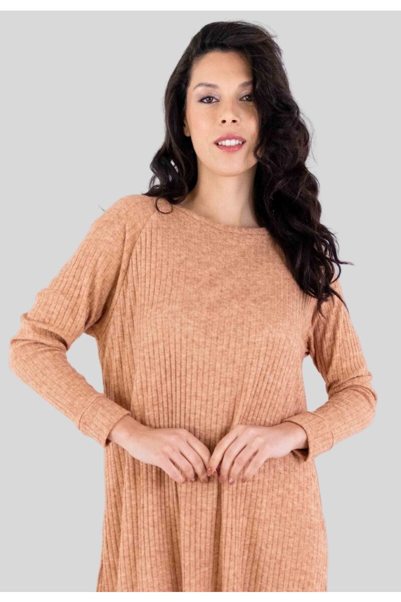 VESTIDO CON TAJOS TERRACOTA