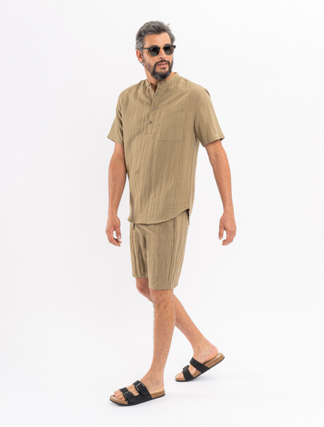 Short rustico tostado