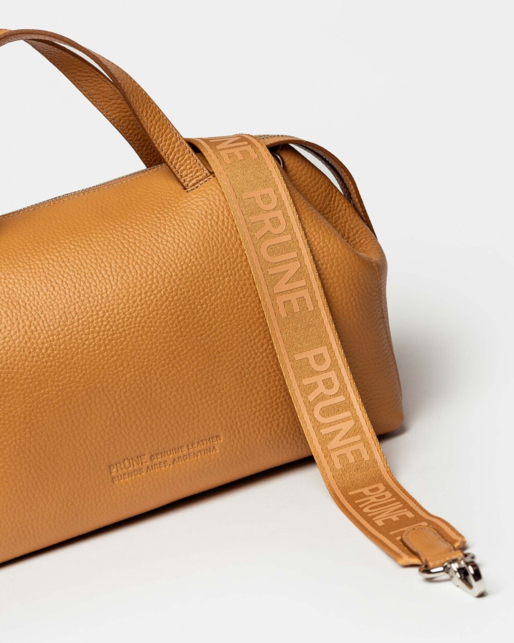 Cartera de mano Resort en cuero graneado Cuoio