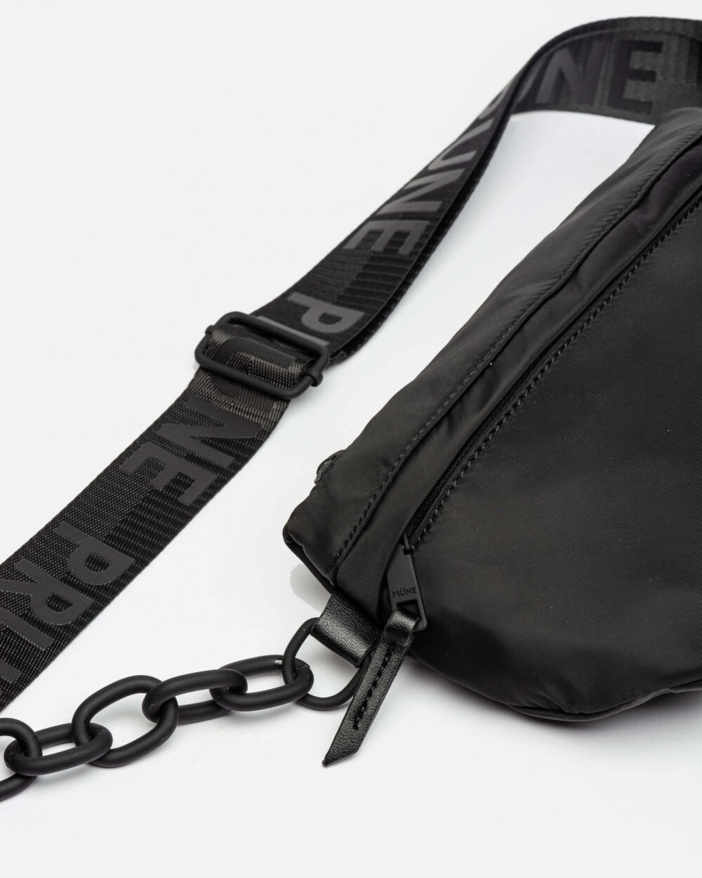 Riñonera Match En Nylon Negro