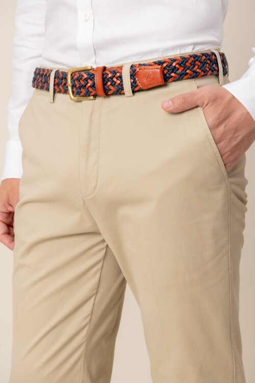 Pantalón Classic Fit Kaki