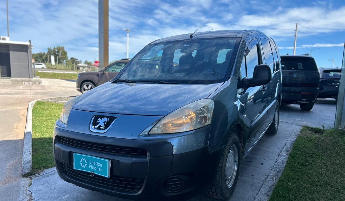 Peugeot Partner B9 5 Plz. 2010 1.6 Peugeot Partner B9 5 Plz. 2010 1.6