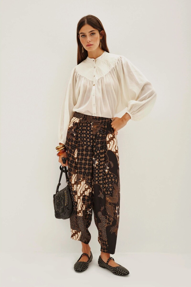Pantalon Hong Kong Indonesia Negro