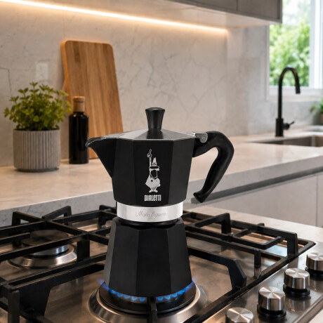 Cafetera Italiana Bialetti Moka 6 Tazas - Negro Cafetera Italiana Bialetti Moka 6 Tazas - Negro