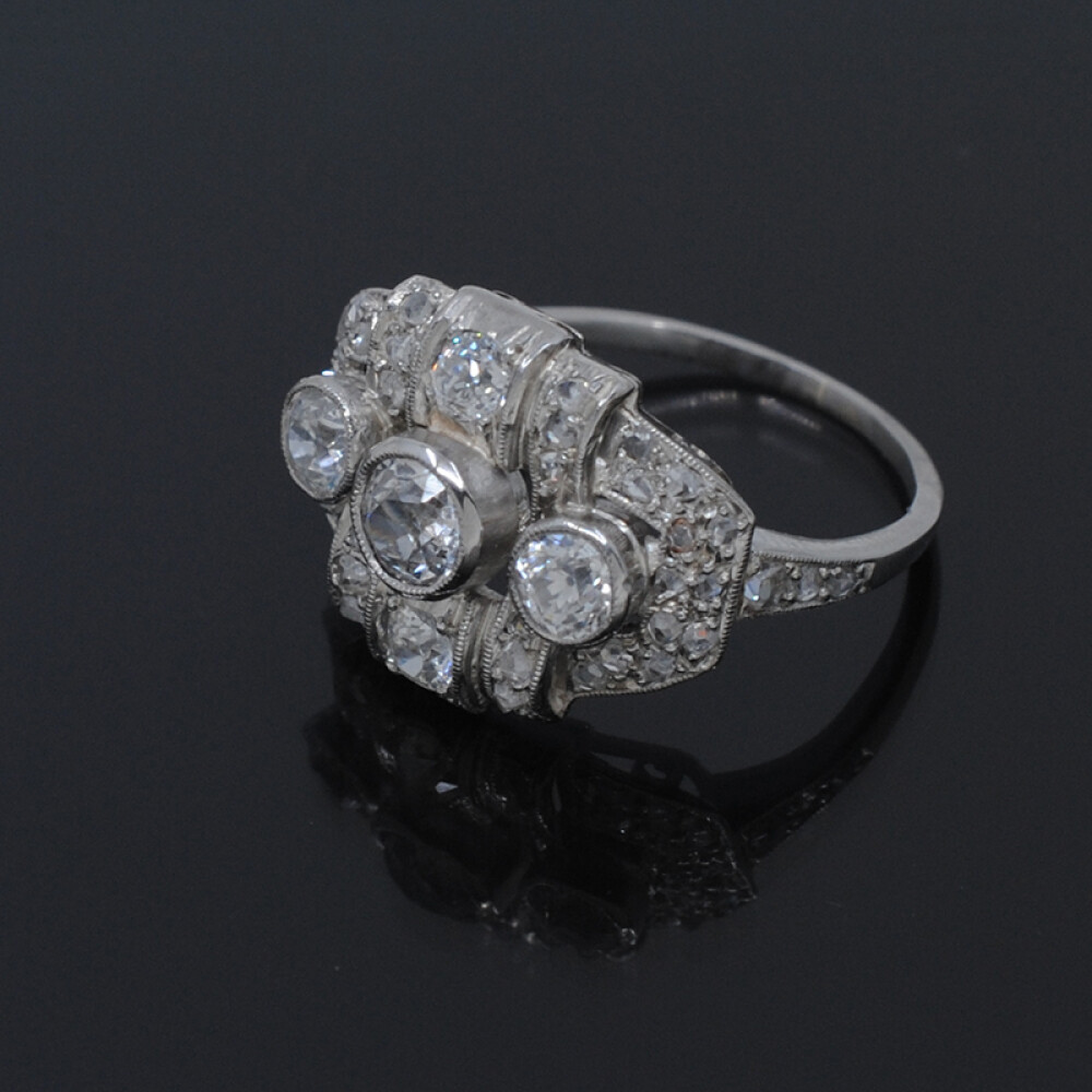 Anillo oro 18k blanco y platino, brillantes y diamantes Anillo oro 18k blanco y platino, brillantes y diamantes