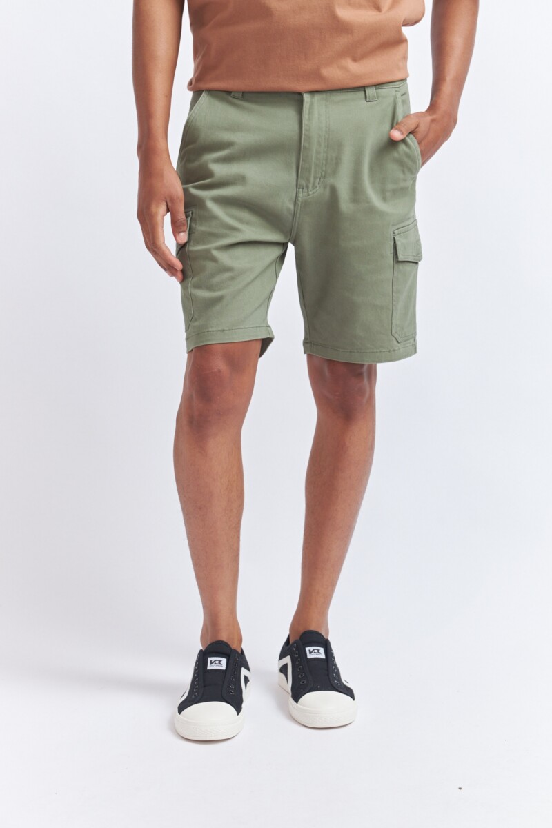 SHORT TITO - VERDE MILITAR 