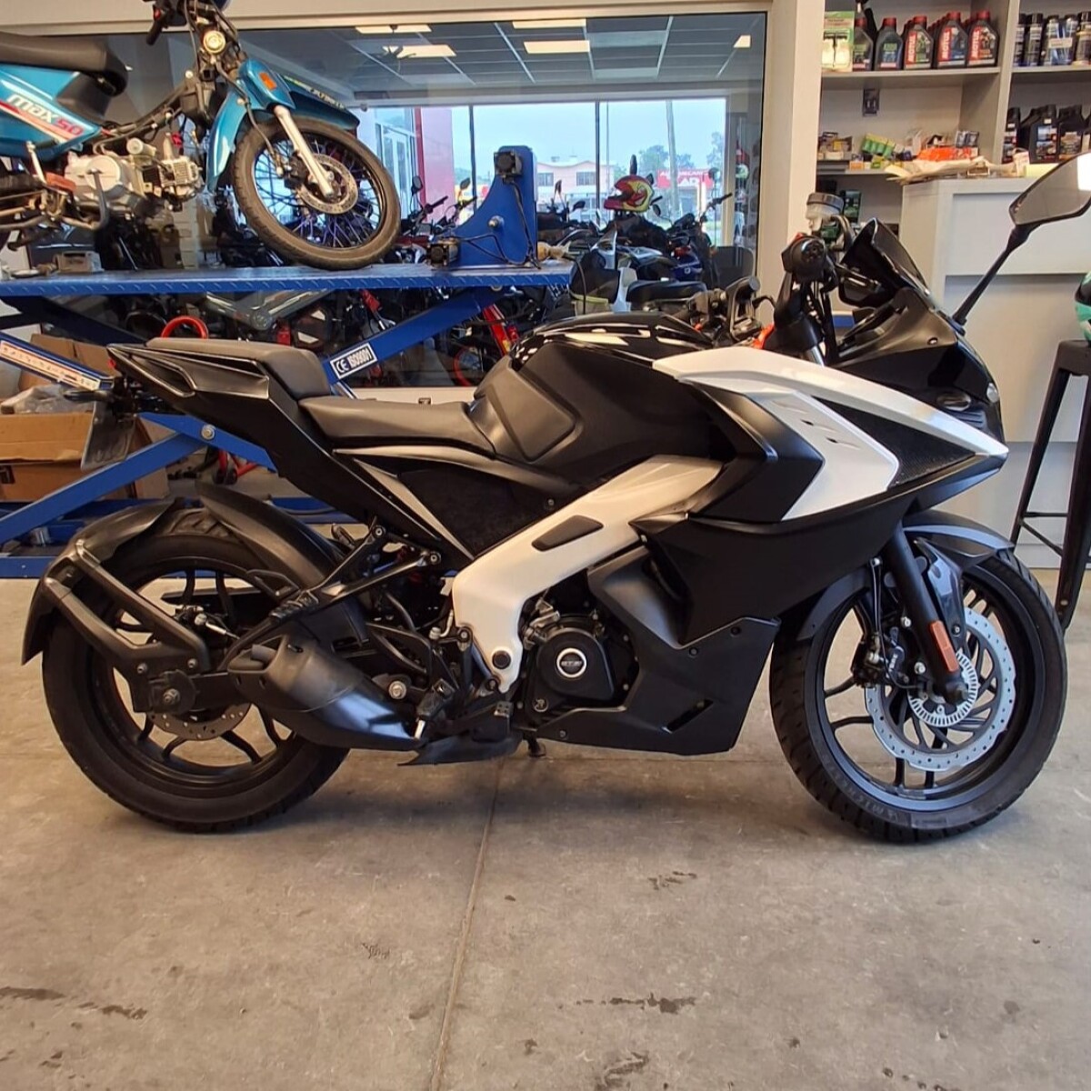 Bajaj Pulsar RS200 Usada - Reserva 