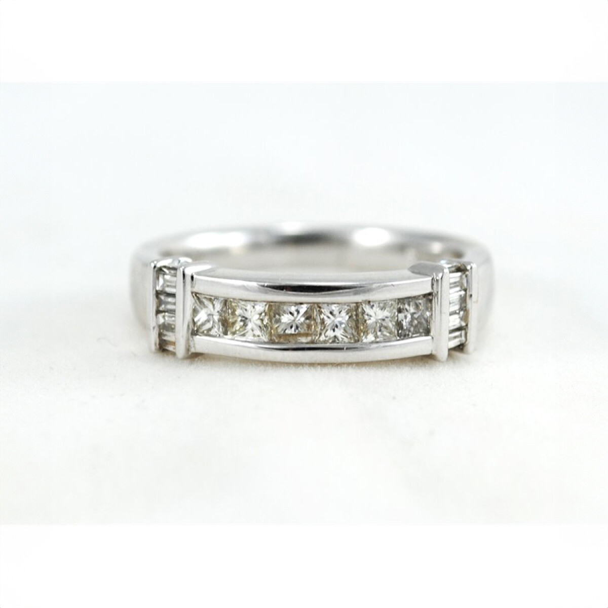 Anillo Oro 18K Y Brillantes 