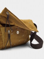 Riñonera De Nylon Con Tachuelas camel