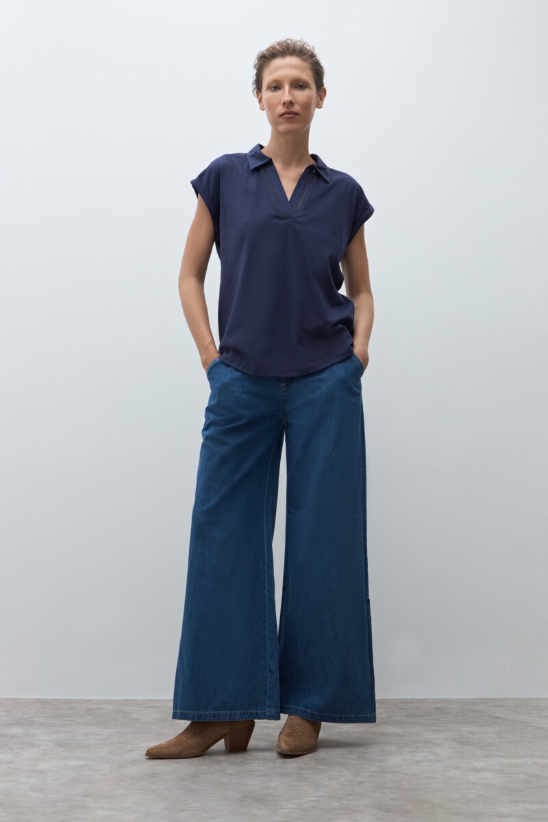 Remera cuello polo azul marino