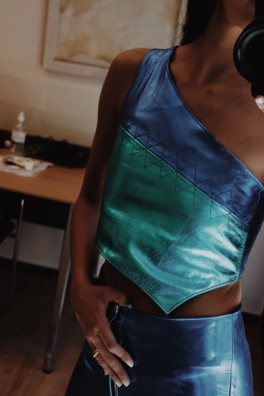 Diagonal Top