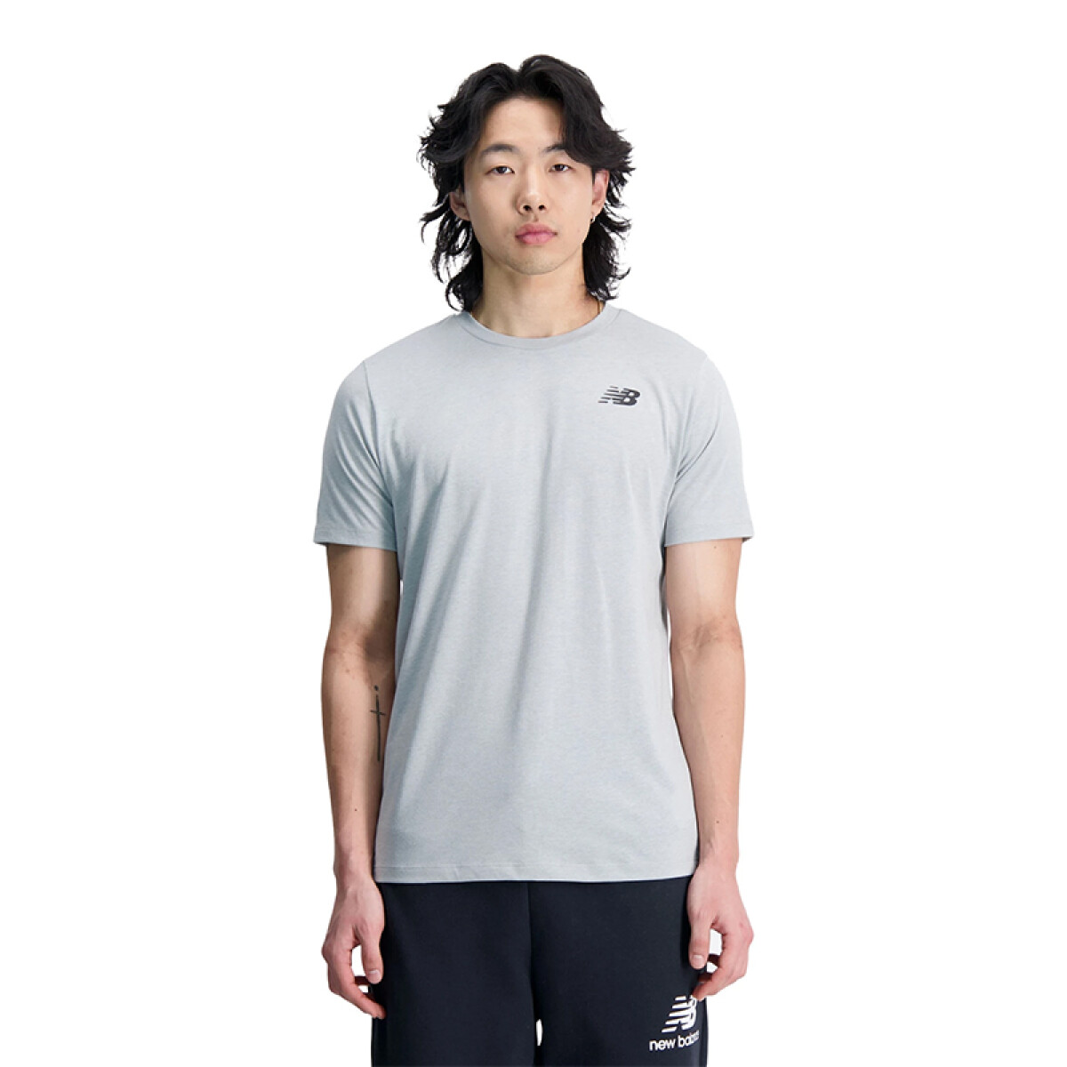 Remera New Balance Tenacity - Gris 