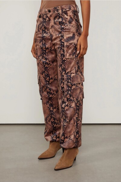 Cargo snake Serpiente