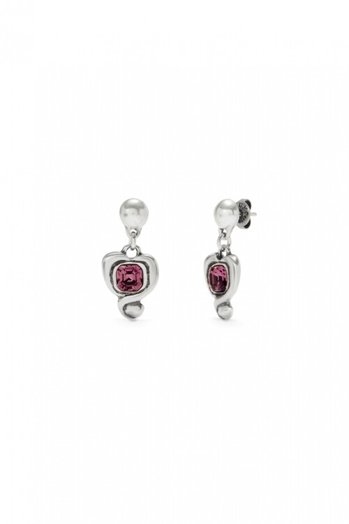 PENDIENTES EN ALEACIAÓN DE METALES BAÑADA EN PLATA DE LEY CON CORAZON Y CRISTAL ROSA Pendiente
