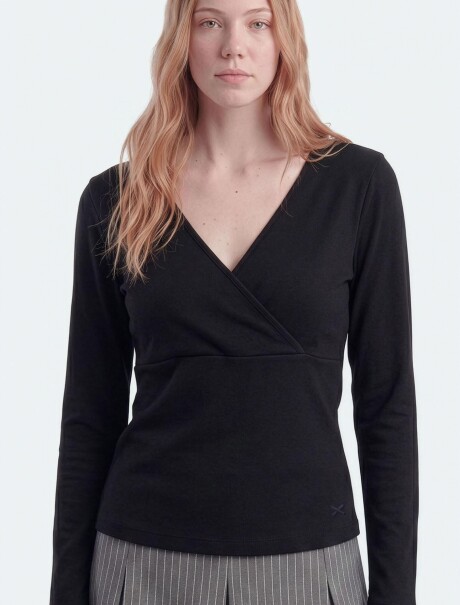 BLUSA CRUZADA DE MANGA LARGA CON CUELLO EN V NEGRO