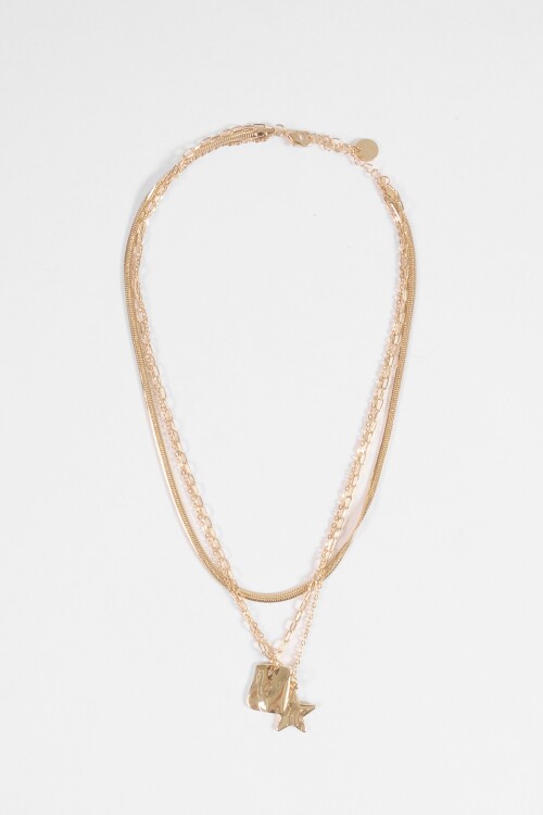 Collar triple cadena dijes dorado