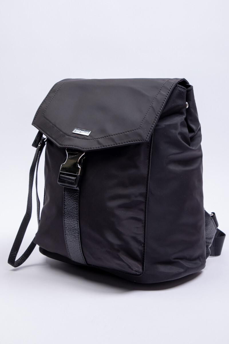 MOCHILA BUCKLE Negro