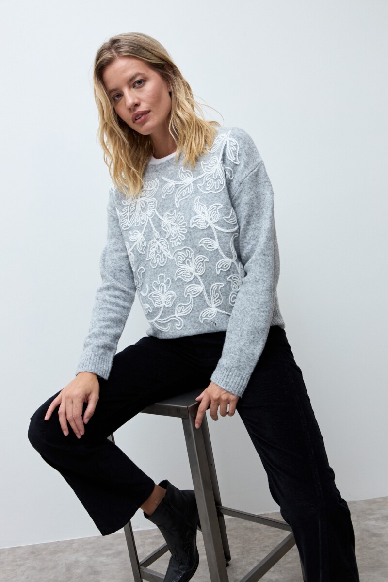 Sweater bordado floral gris melange