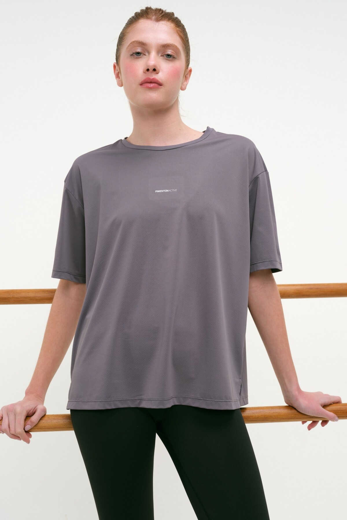 Remera Granate Gris